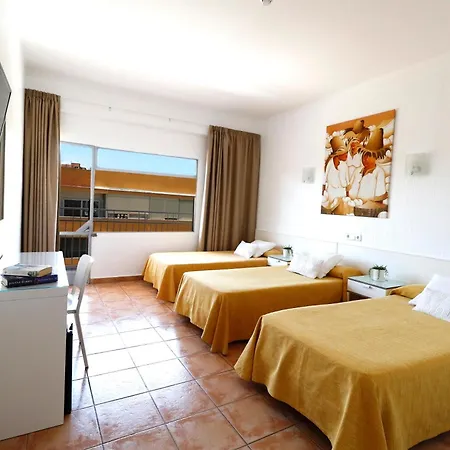 Hostel Hsr Gil (Adults Only)